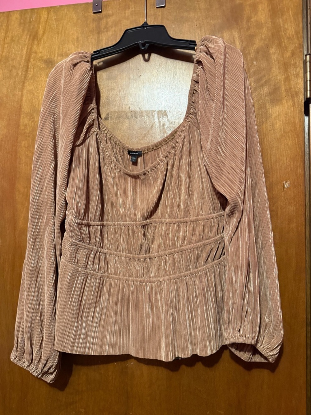 Express Pleated Peasant Blouse in Dusty Mauve